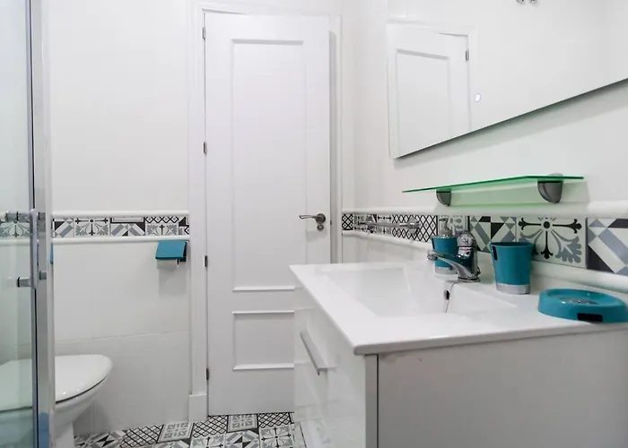 Sh Lupe Caleta Beach. A 100 M De Playa Cadiz