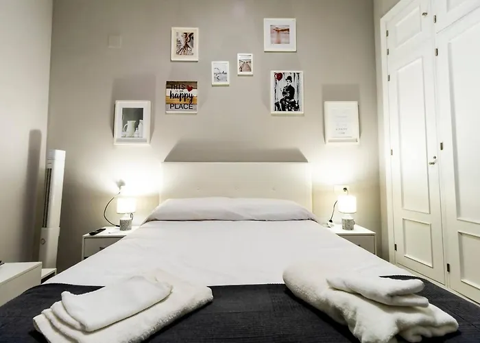 Sh Lupe Caleta Beach. A 100 M De Playa Cadiz